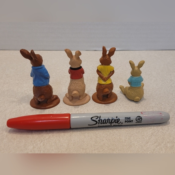 Peter Rabbit Toy Figure Set - Picture 2 of 3